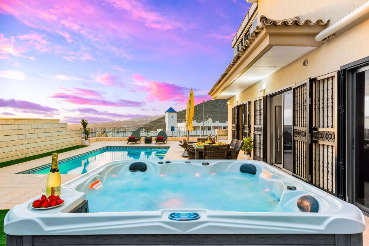 Villa Torviscas Sunset Villa&jacuzzi *